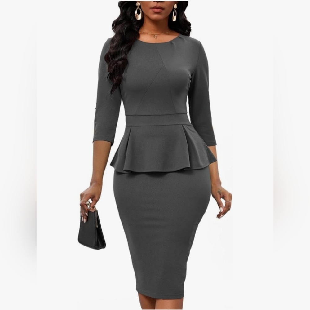 Gray Sheath Dress with Crew Neck and 3/4 Sleeves